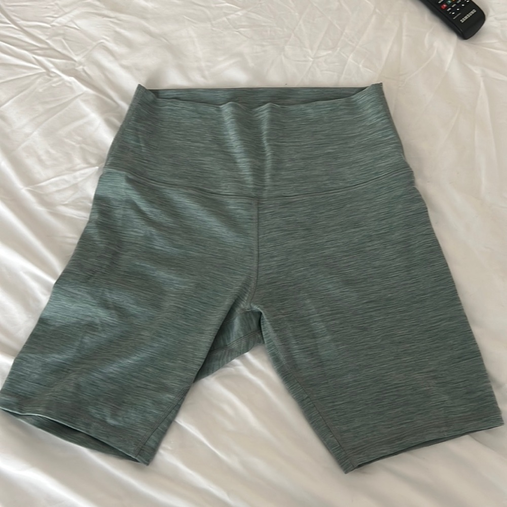 COPY - Lululemon align size 8